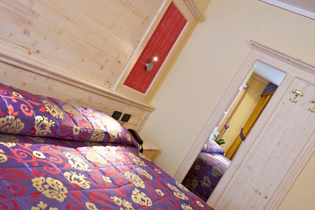 Hotel Val Di Sole Mezzana  Bilik gambar